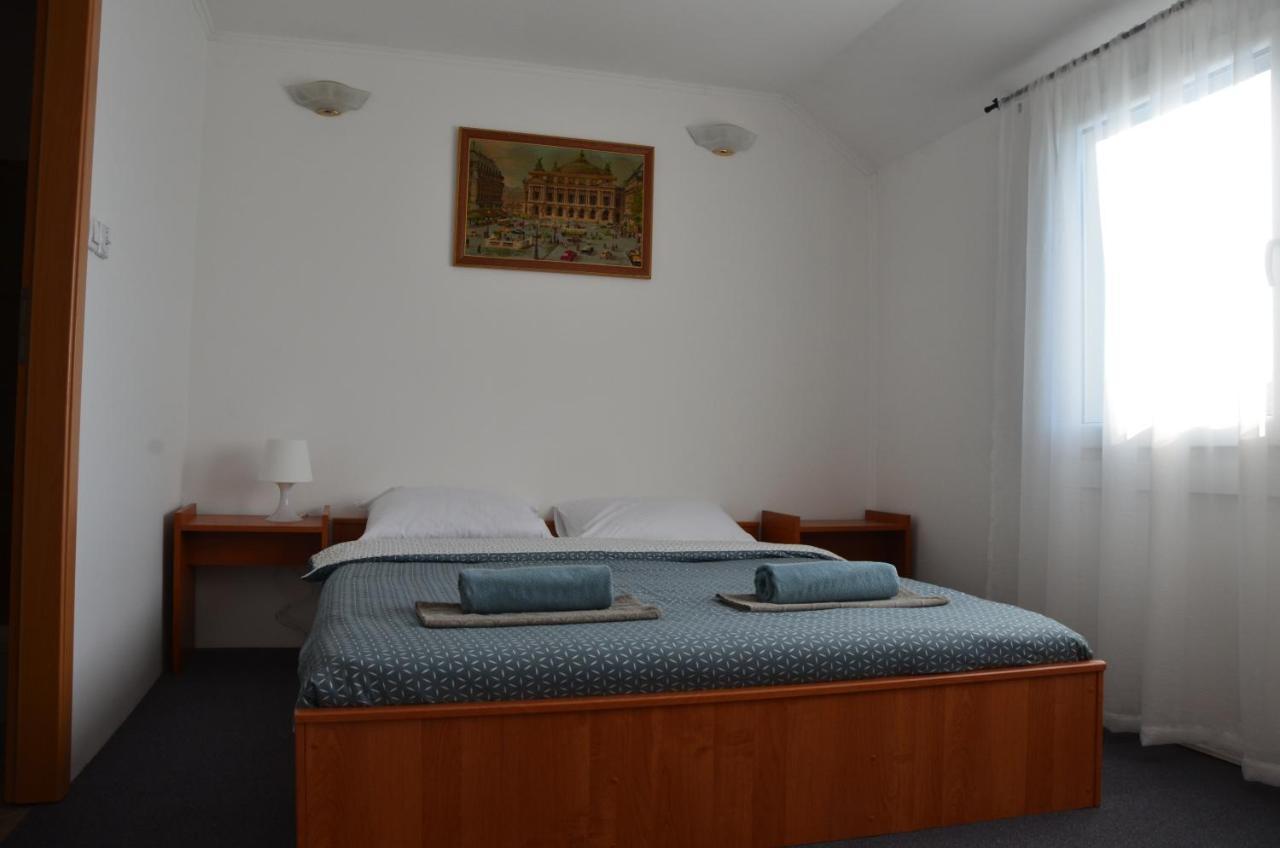 Enka Apartmani Belgrad Exteriör bild