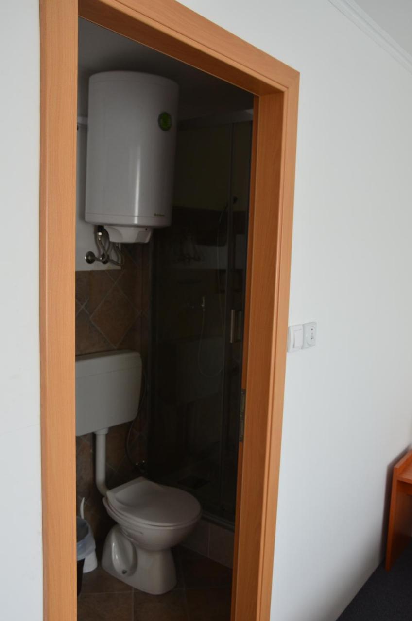 Enka Apartmani Belgrad Exteriör bild